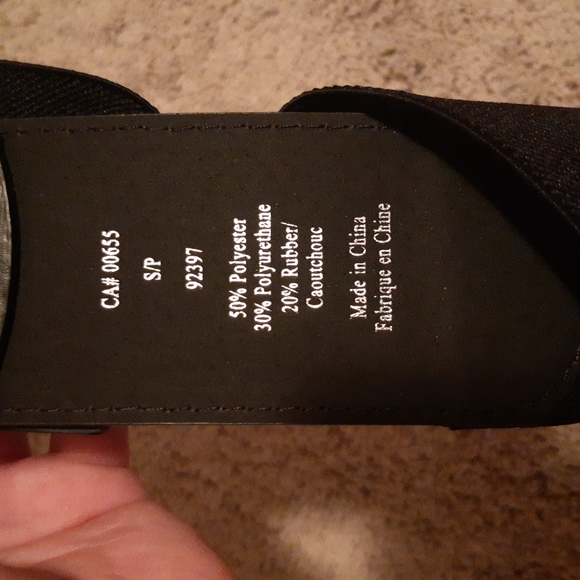 black stretchy fashion belt! - Picture 3 of 3